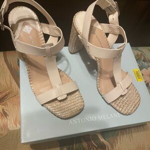 New with box! Antonio Melani Marnie Cream block heel sandals size  8.5